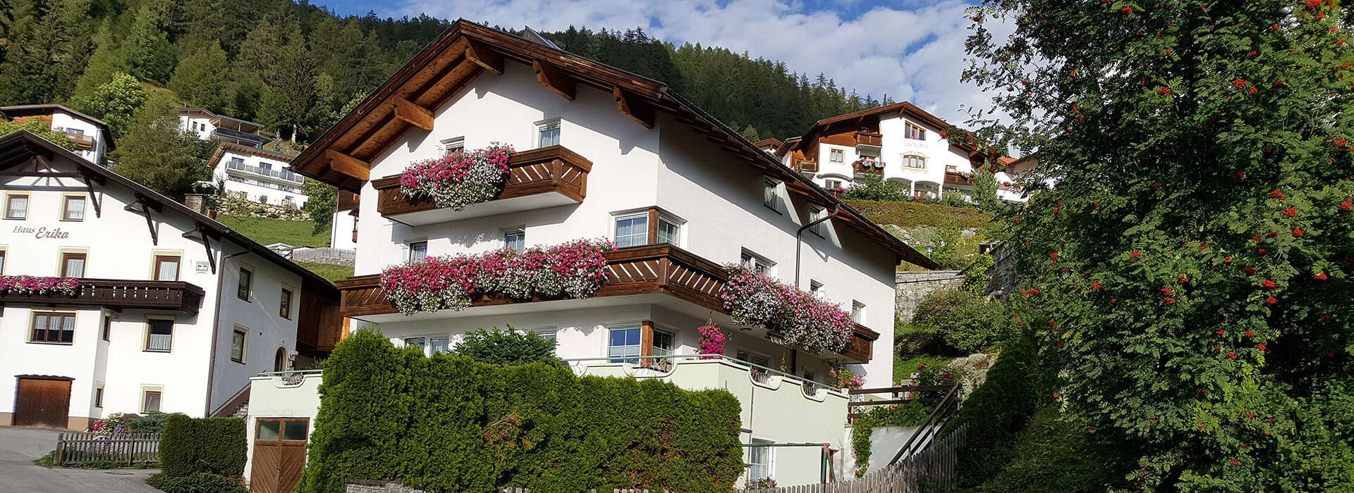 Gästehaus Walch in Fendels im Sommer